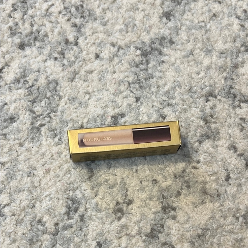 Hourglass Concealer